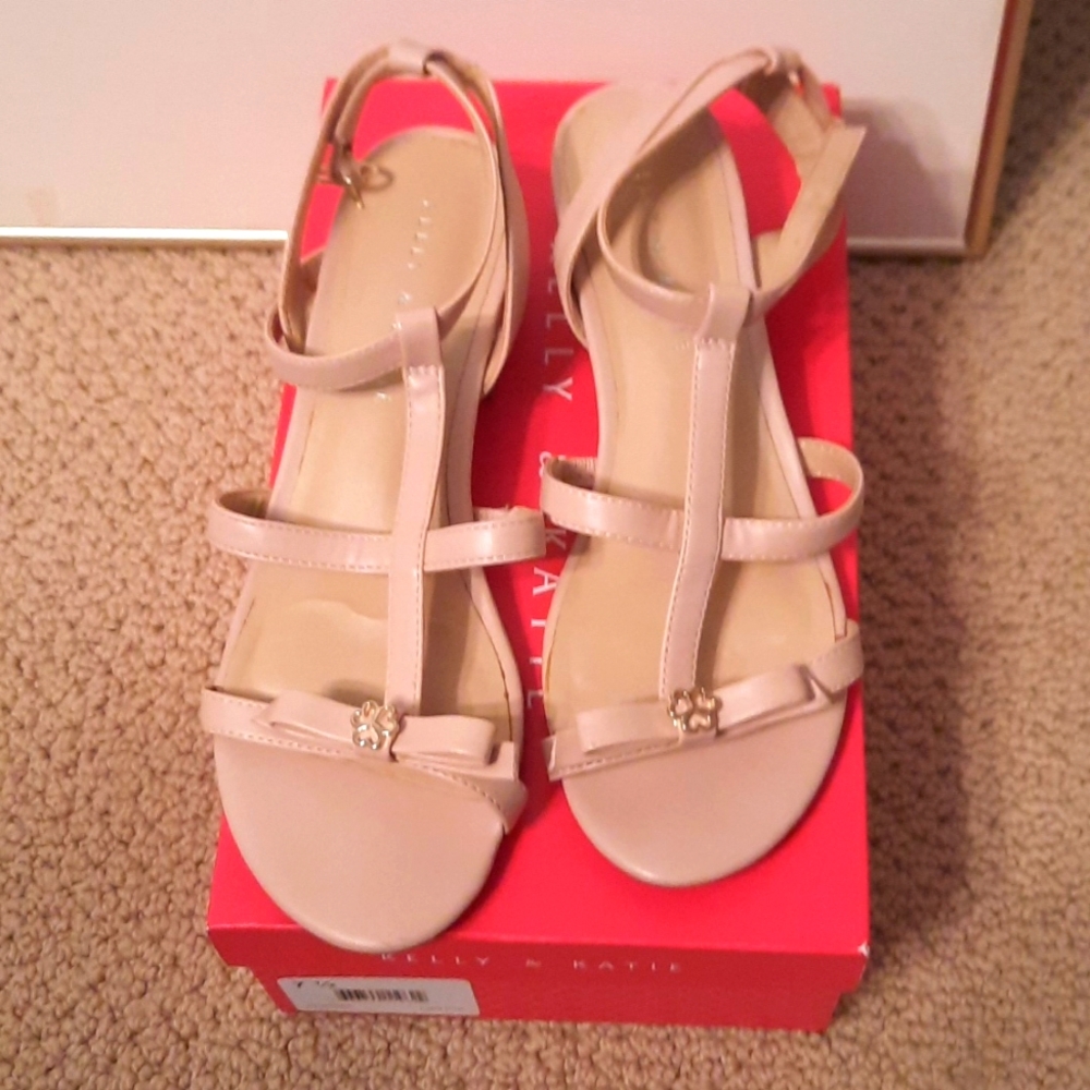 Kelly & Katie Nude Pink T-Strap Bow Sandals